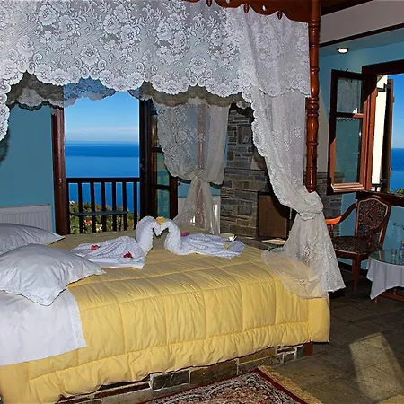 Diogenis Hotel 2*