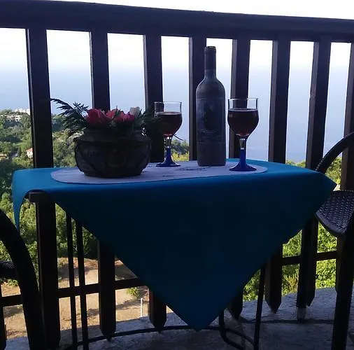 Diogenis מלון 2*